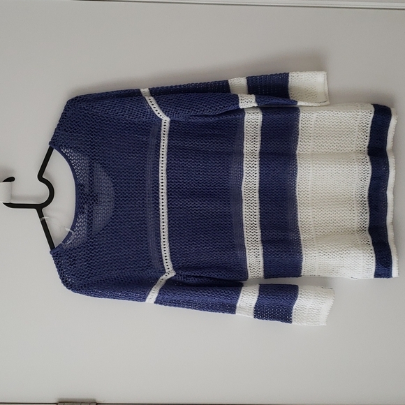 Elena Wang top long sleeves blue/white strips, size small/petit - Picture 2 of 5